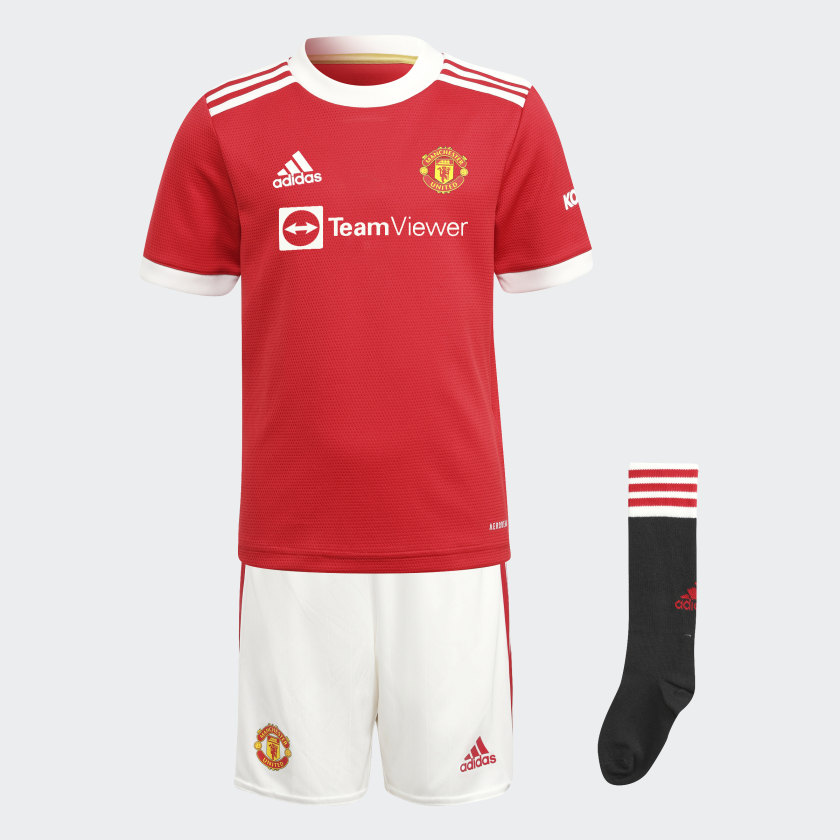 Man utd football shorts Clearance