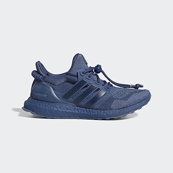 IVY PARK
ULTRABOOST OG SHOES
Night Marine / Collegiate Navy / Tech Ink
adidas x Ivy Park Rodeo