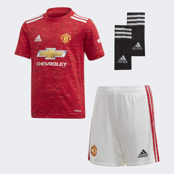 Man united football shorts clearance